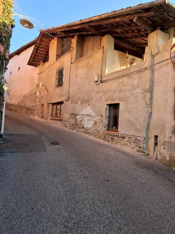 casale in vendita a Cuceglio in zona Cascine Cuffia