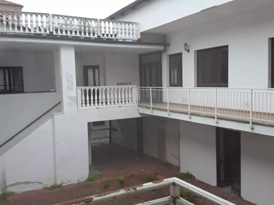 negozio in vendita a Cuceglio