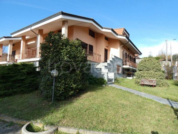 casa indipendente in vendita a Cuceglio in zona Cascine Cuffia