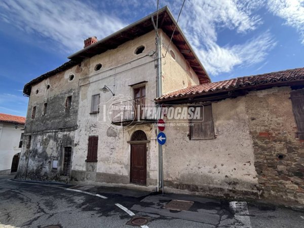 appartamento in vendita a Cuceglio in zona Cascine Cuffia