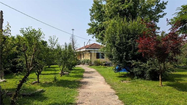 casa indipendente in vendita a Cumiana