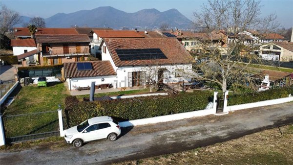 casa indipendente in vendita a Cumiana