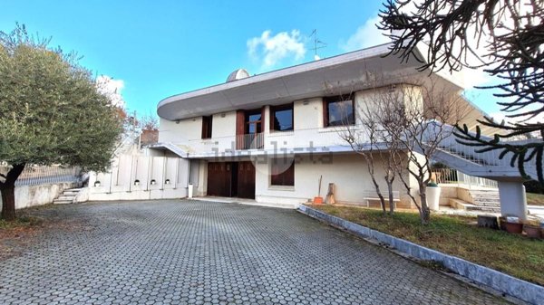 casa indipendente in vendita a Cumiana