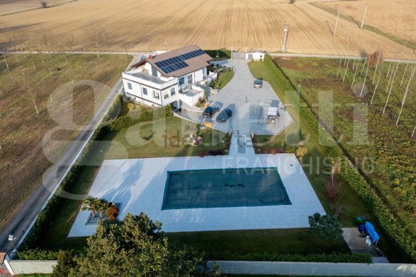 casa indipendente in vendita a Cumiana