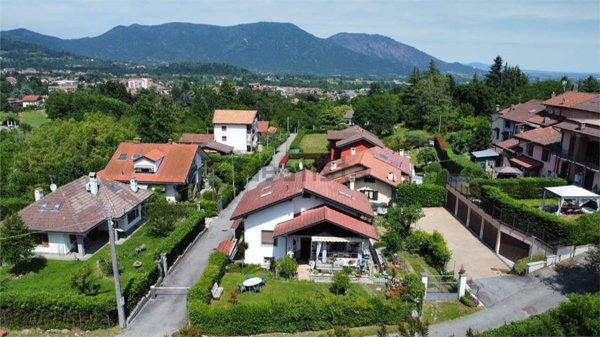 casa indipendente in vendita a Cumiana