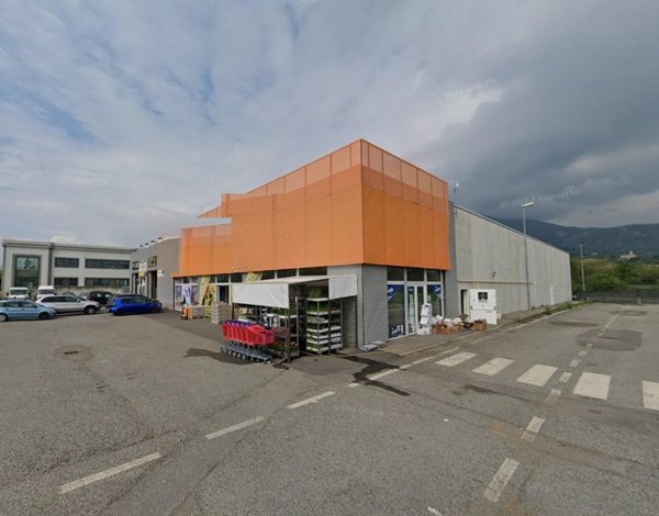 capannone in vendita a Cumiana