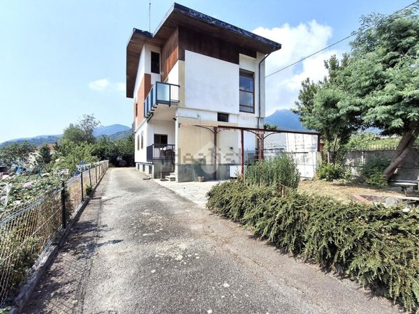 casa indipendente in vendita a Cumiana