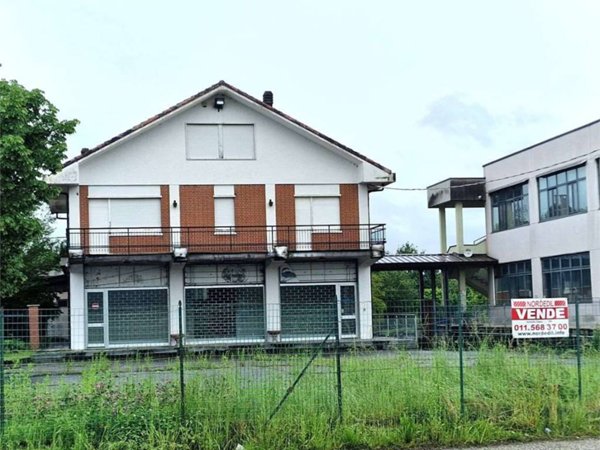 negozio in vendita a Cumiana