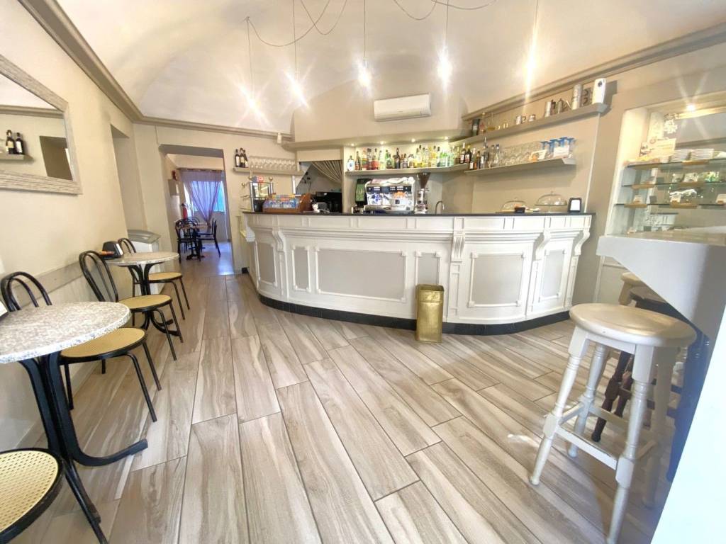 negozio in vendita a Cumiana