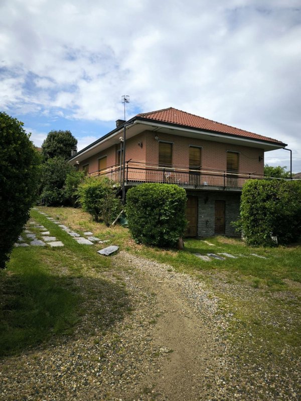 casa indipendente in vendita a Cumiana