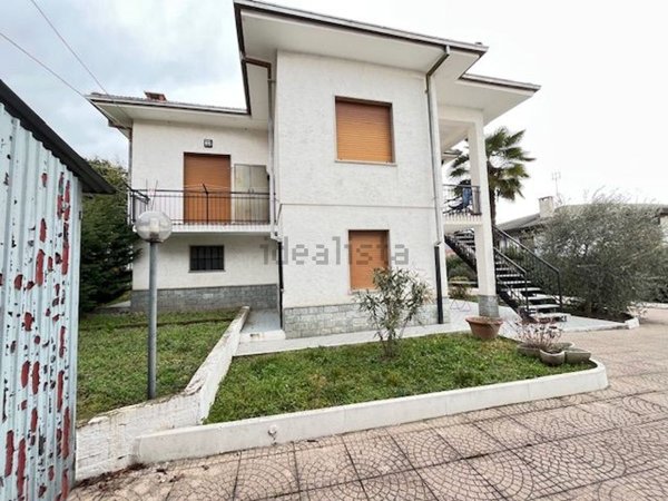 casa indipendente in vendita a Cumiana