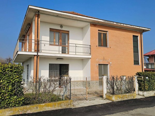 casa indipendente in vendita a Cumiana