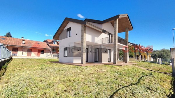 casa indipendente in vendita a Cumiana
