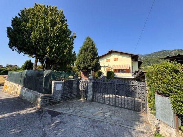 casa indipendente in vendita a Cumiana