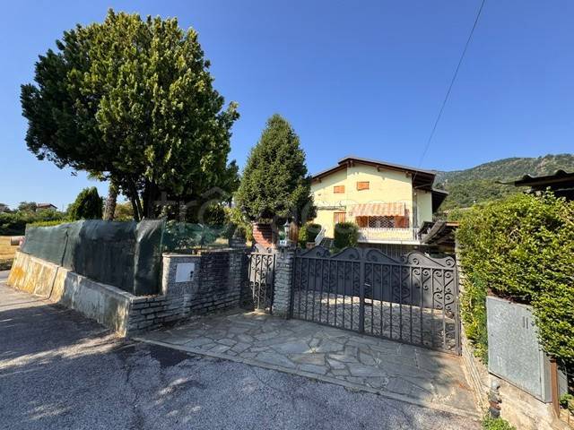 casa indipendente in vendita a Cumiana