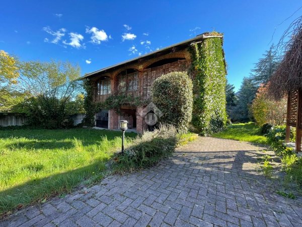 casale in vendita a Cumiana