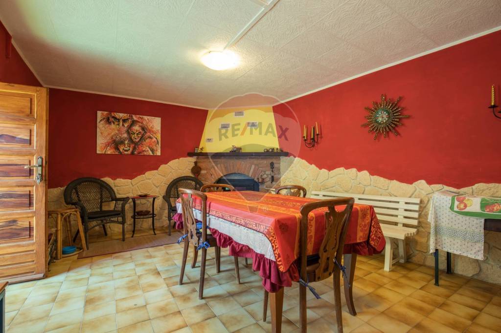 casa indipendente in vendita a Cuorgnè