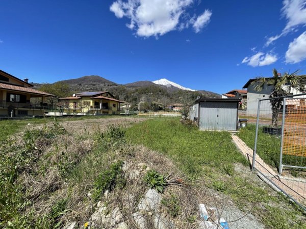 casa indipendente in vendita a Cuorgnè in zona Priacco