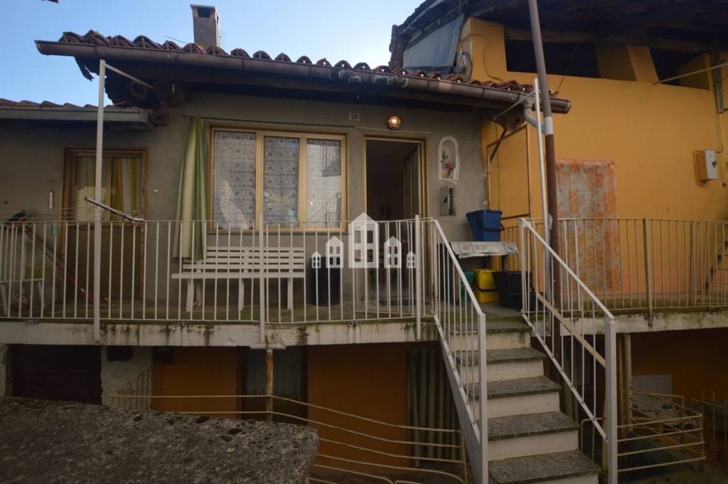 appartamento in vendita a Cuorgnè in zona San Bernardo