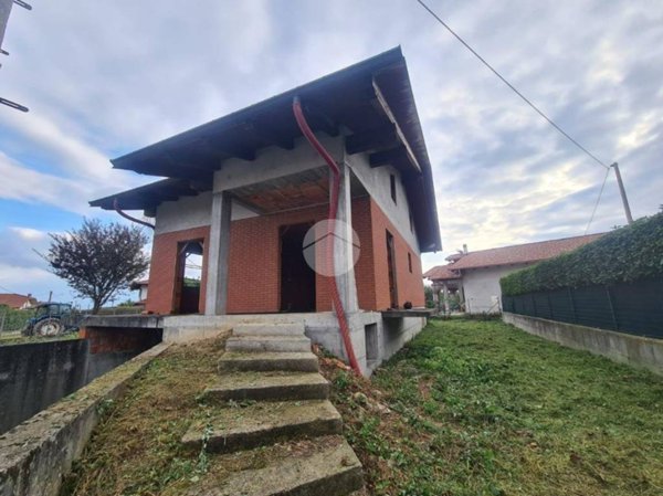 casa indipendente in vendita a Cuorgnè