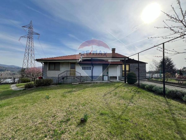 casa indipendente in vendita a Cuorgnè