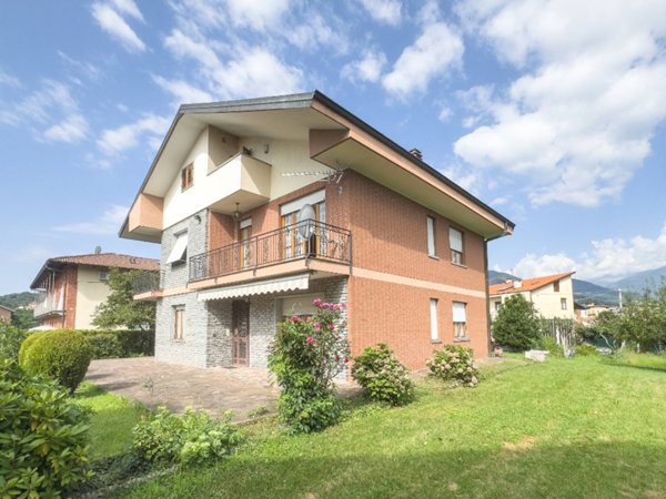 casa indipendente in vendita a Cuorgnè