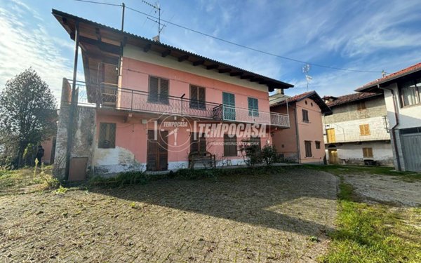 casa indipendente in vendita a Cuorgnè in zona San Bernardo