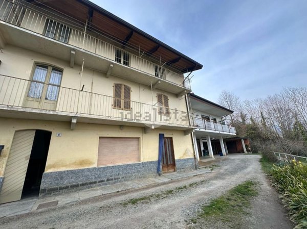 casa semindipendente in vendita a Cuorgnè