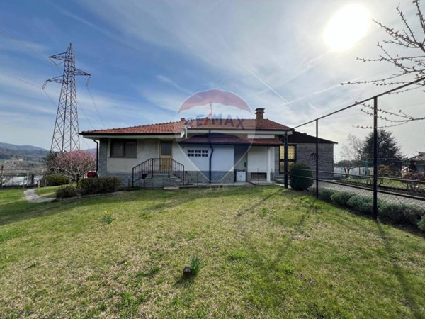 casa indipendente in vendita a Cuorgnè