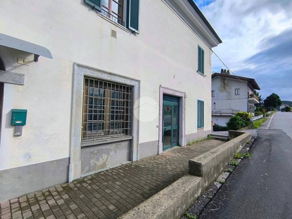 negozio in vendita a Cuorgnè