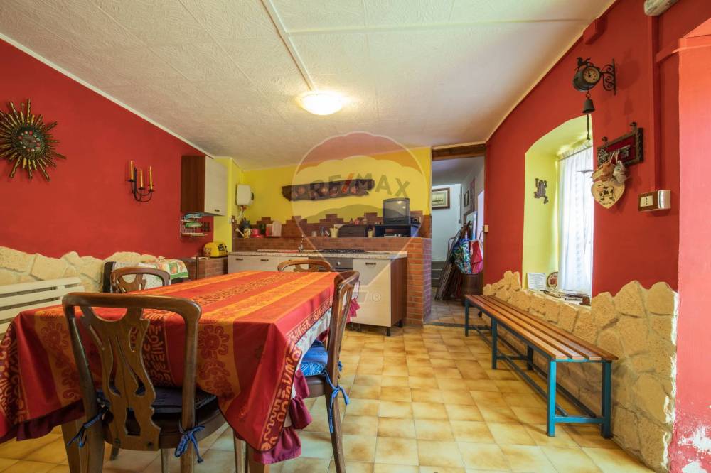 casa indipendente in vendita a Cuorgnè