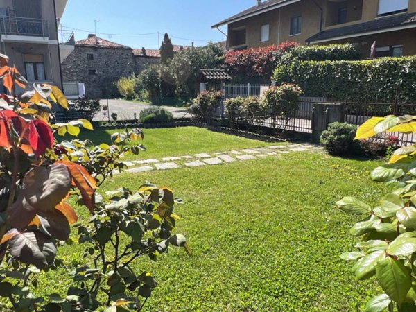 casa indipendente in vendita a Cuorgnè