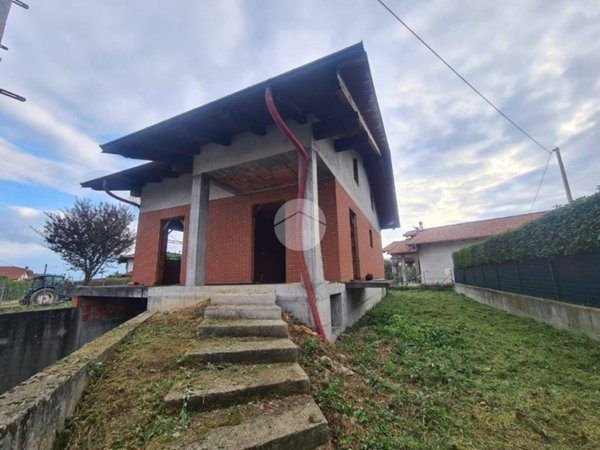 casa indipendente in vendita a Cuorgnè