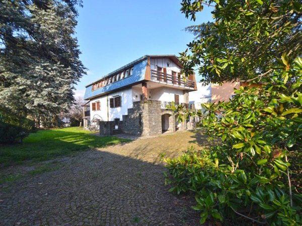 casa indipendente in vendita a Cuorgnè