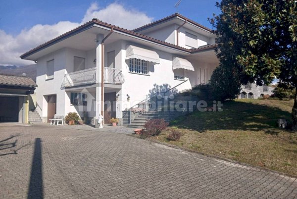 casa indipendente in vendita a Cuorgnè