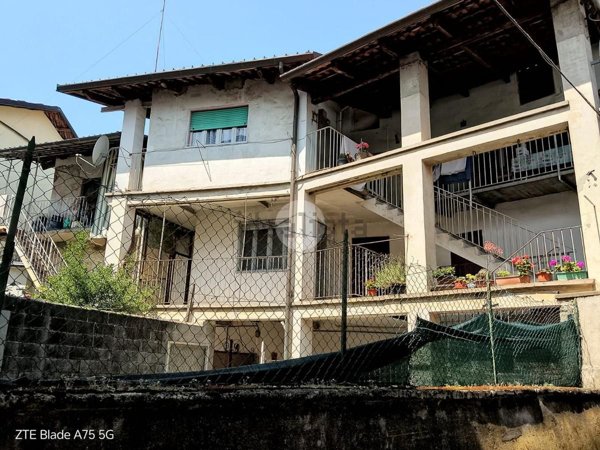 casa semindipendente in vendita a Cuorgnè
