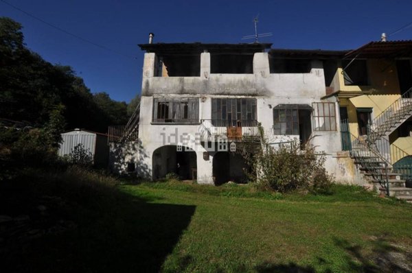 pentavano in vendita a Cuorgnè in zona San Bernardo