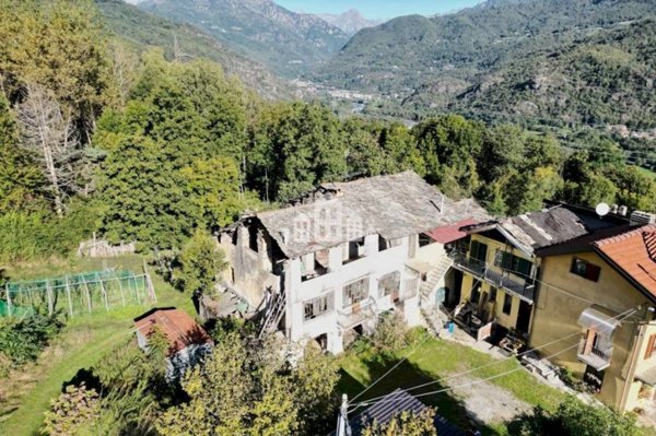 casa semindipendente in vendita a Cuorgnè in zona San Bernardo
