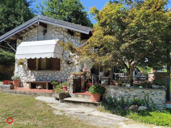 casa indipendente in vendita a Cuorgnè