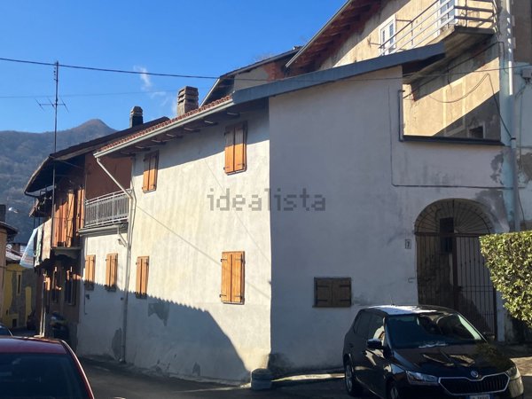 appartamento in vendita a Cuorgnè in zona Salto