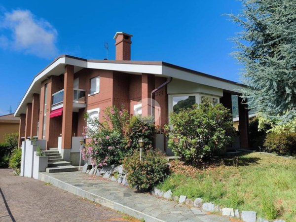 casa indipendente in vendita a Cuorgnè in zona Salto