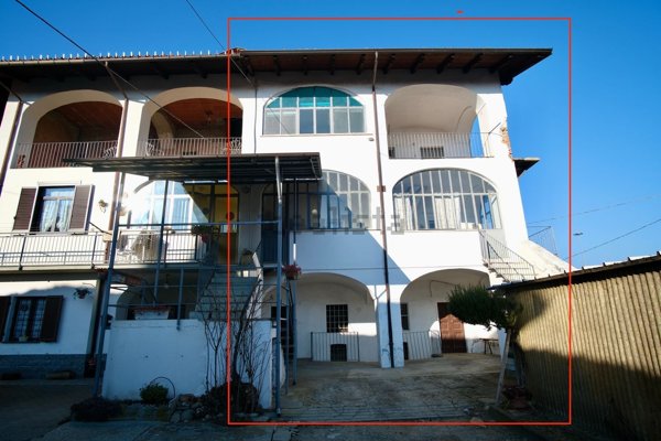casa semindipendente in vendita a Cuorgnè