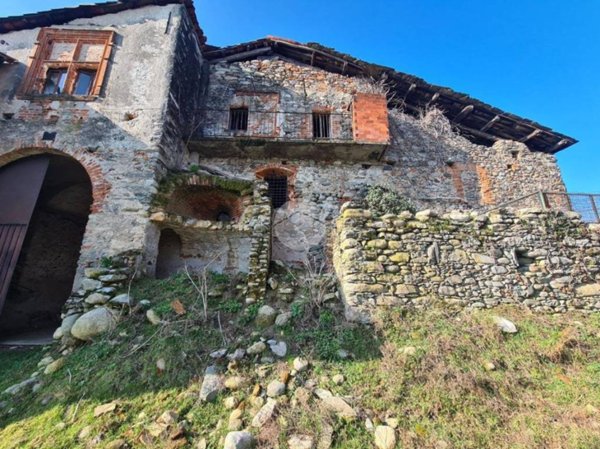 casa semindipendente in vendita a Cuorgnè