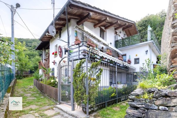 casa indipendente in vendita a Cuorgnè