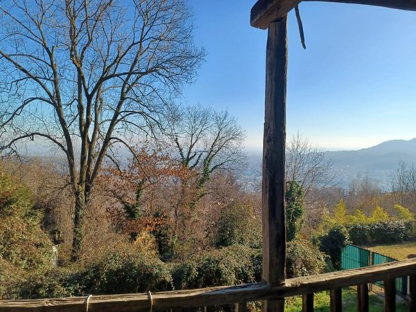 casa indipendente in vendita a Cuorgnè