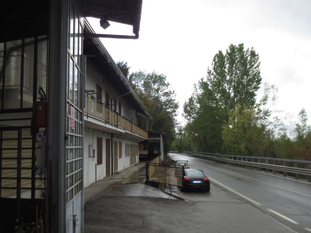 casa indipendente in vendita a Cuorgnè in zona Priacco