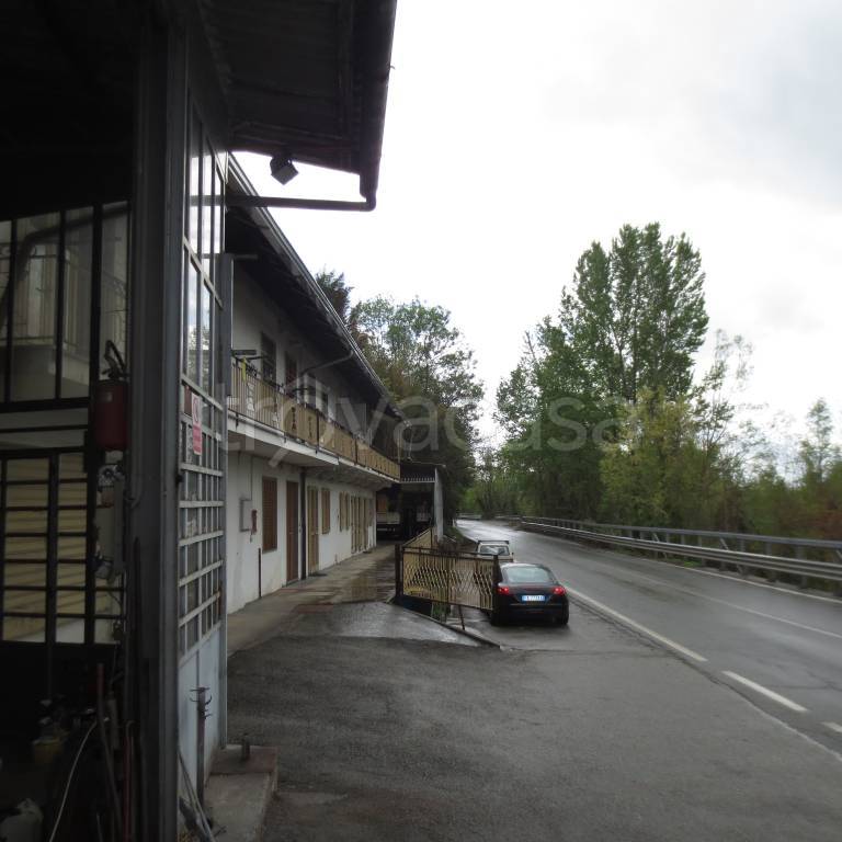 casa indipendente in vendita a Cuorgnè in zona Priacco