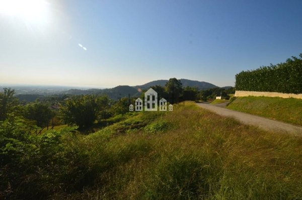casa indipendente in vendita a Cuorgnè in zona San Bernardo