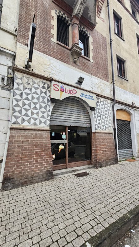 negozio in vendita a Cuorgnè