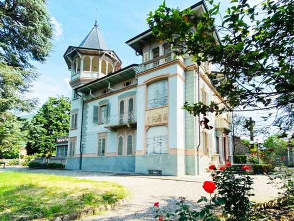 casa indipendente in vendita a Cuorgnè